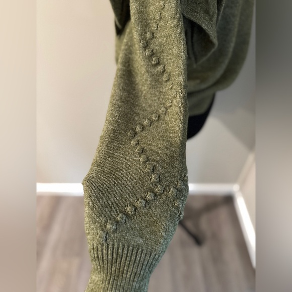 Grey collective women’s Sweater size Large Preppy Feminine vibes- 80’s look - Picture 4 of 11